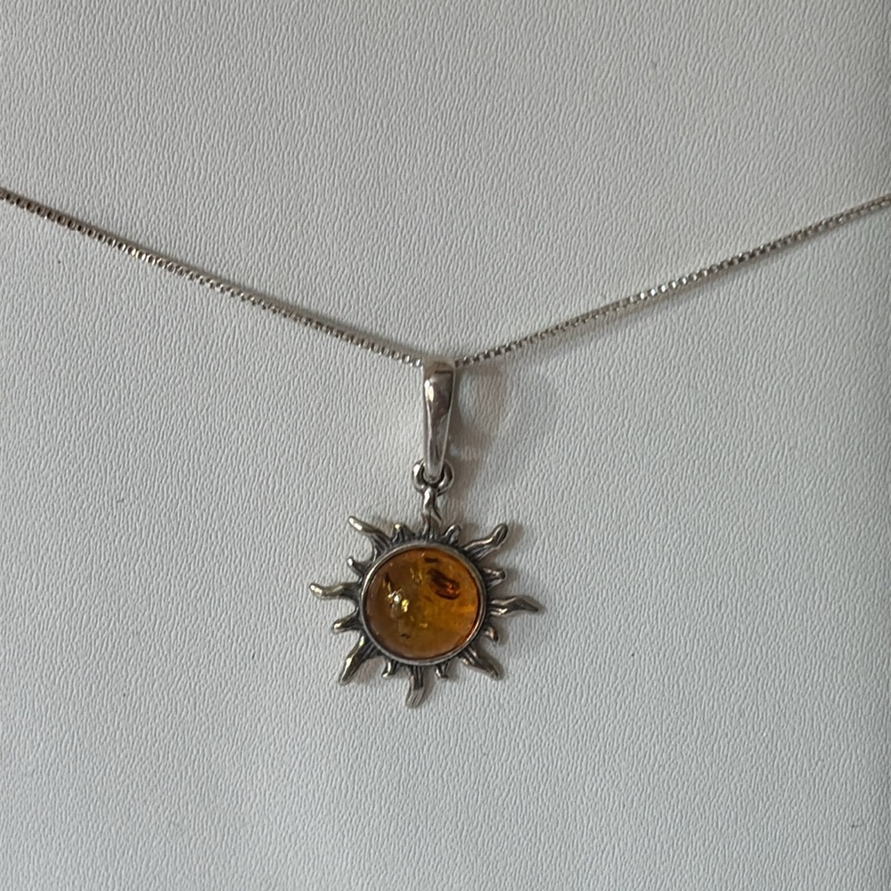 NEW 925 Genuine Amber Sun Pendant Sterling Silver - Picture 9 of 9
